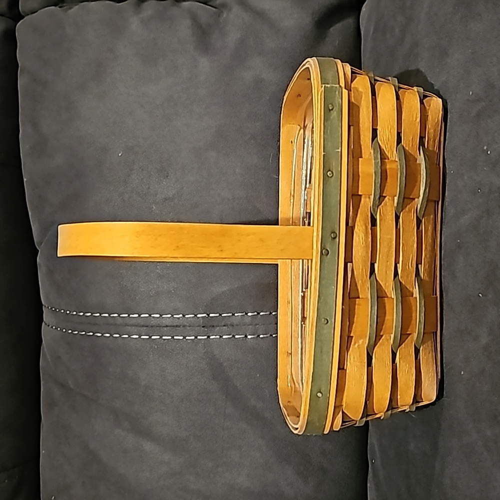 Longaberger basket with handle